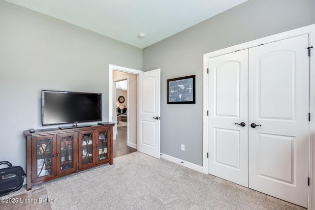 15808 Barkley Lake Ct, Louisville, KY 40245