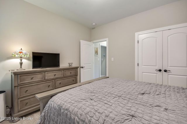 15808 Barkley Lake Ct, Louisville, KY 40245