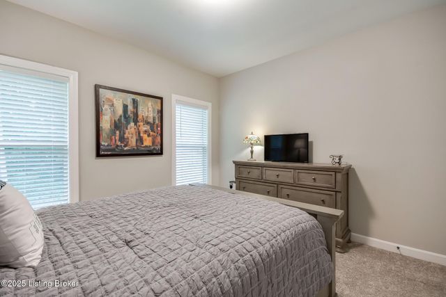 15808 Barkley Lake Ct, Louisville, KY 40245