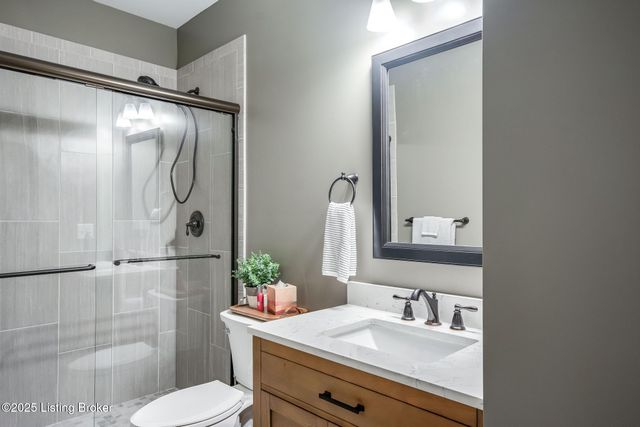 15808 Barkley Lake Ct, Louisville, KY 40245