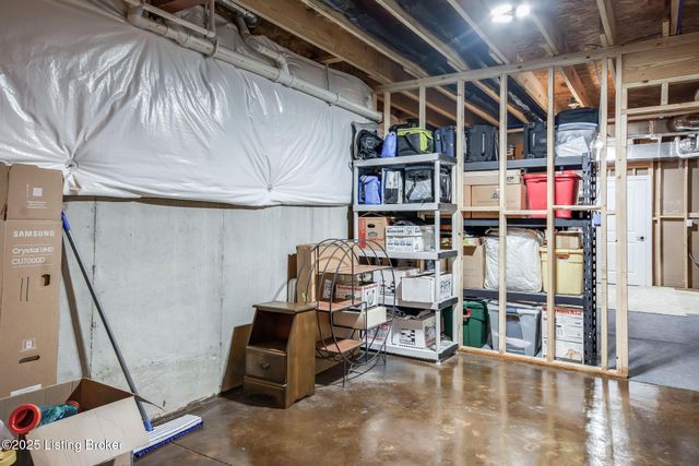 15808 Barkley Lake Ct, Louisville, KY 40245