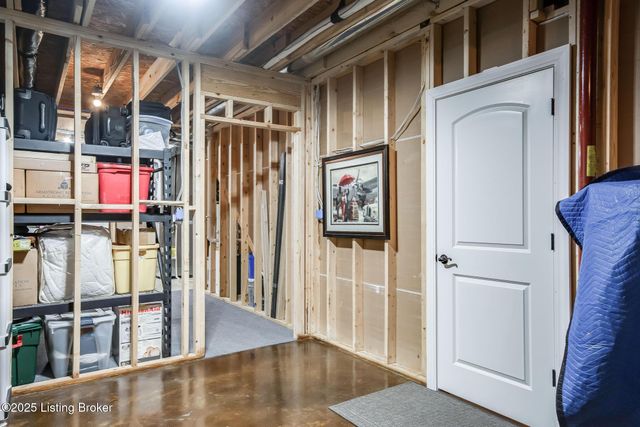 15808 Barkley Lake Ct, Louisville, KY 40245