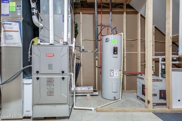 15808 Barkley Lake Ct, Louisville, KY 40245