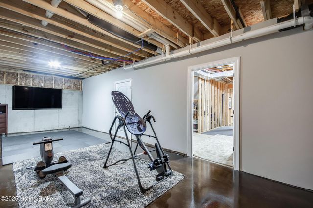 15808 Barkley Lake Ct, Louisville, KY 40245