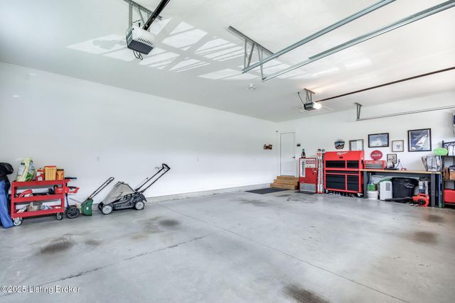 15808 Barkley Lake Ct, Louisville, KY 40245