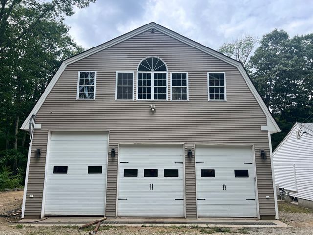 199 Center Depot Road, Charlton, MA 01507