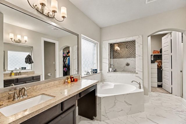 729 Angelina Street, Webster, TX 77598