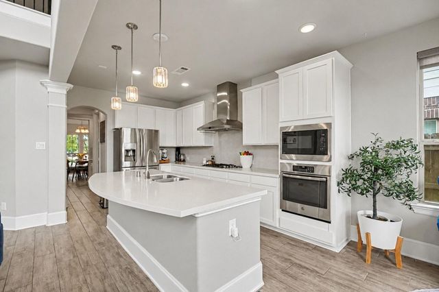 729 Angelina Street, Webster, TX 77598