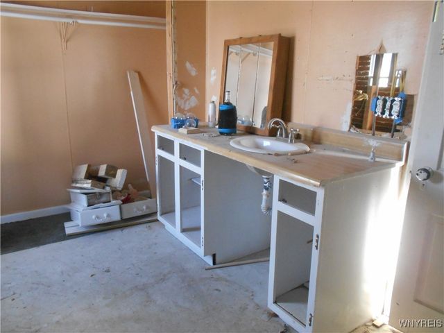 5 2nd Avenue, Franklinville, NY 14737