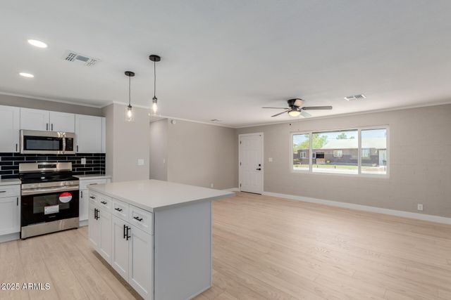 390 W POSTON Circle, Florence, AZ 85132