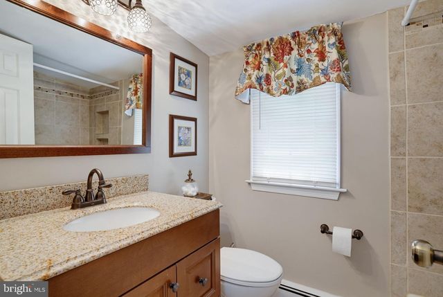 39 E 4TH ST, New Castle, DE 19720