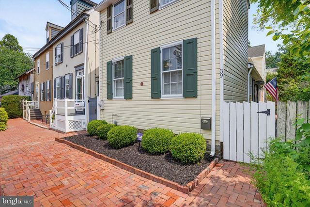 39 E 4TH ST, New Castle, DE 19720