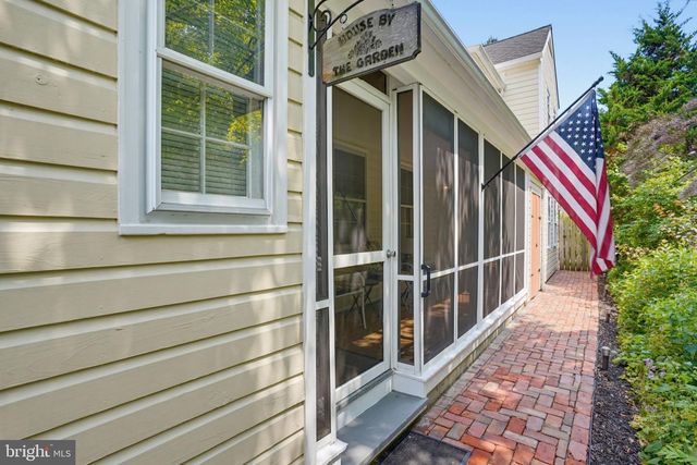 39 E 4TH ST, New Castle, DE 19720