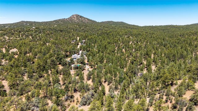 61 Ortiz Road, Santa Fe, NM 87505