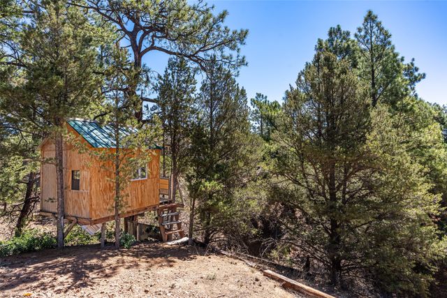 61 Ortiz Road, Santa Fe, NM 87505