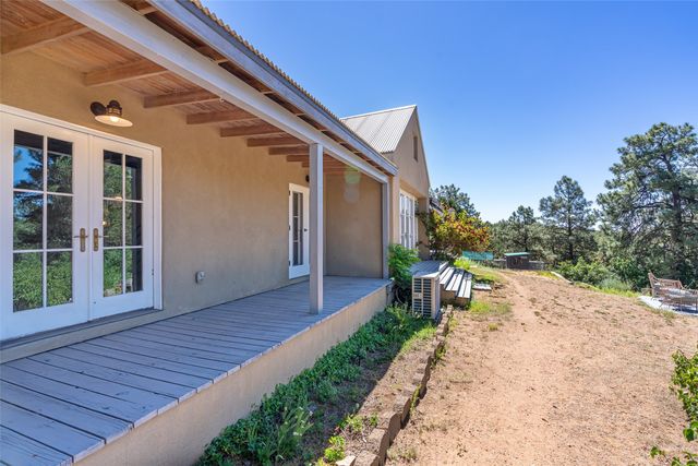 61 Ortiz Road, Santa Fe, NM 87505