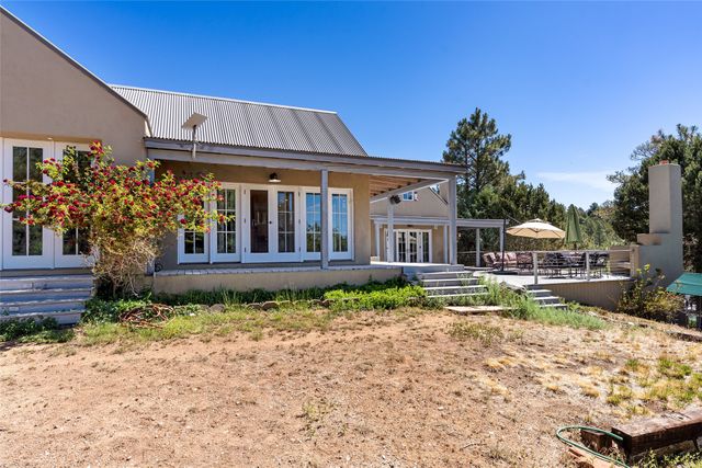 61 Ortiz Road, Santa Fe, NM 87505