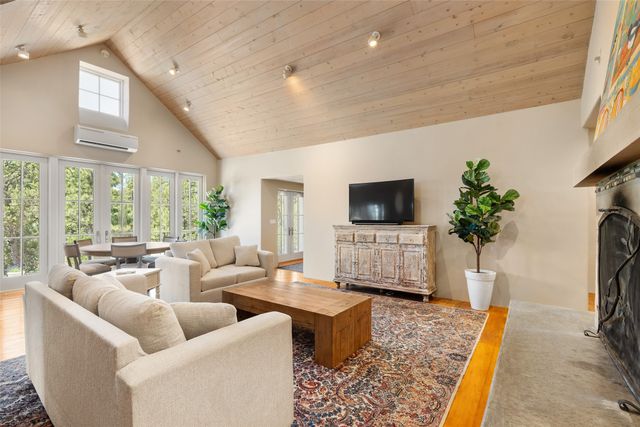 61 Ortiz Road, Santa Fe, NM 87505