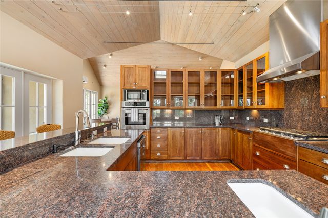 61 Ortiz Road, Santa Fe, NM 87505