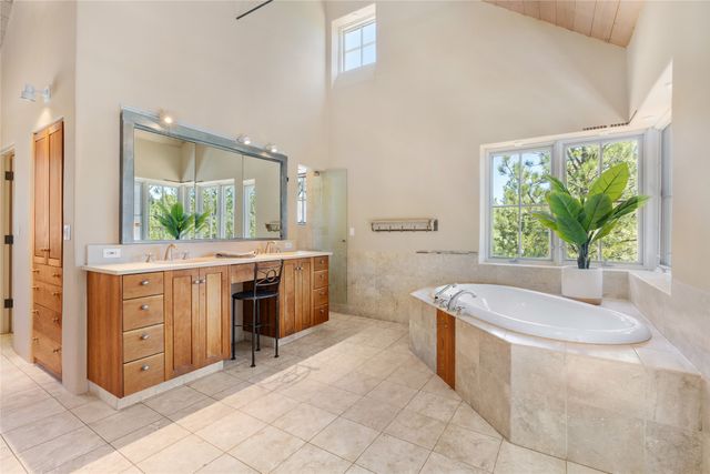61 Ortiz Road, Santa Fe, NM 87505