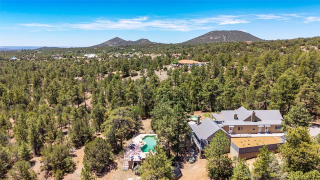 61 Ortiz Road, Santa Fe, NM 87505
