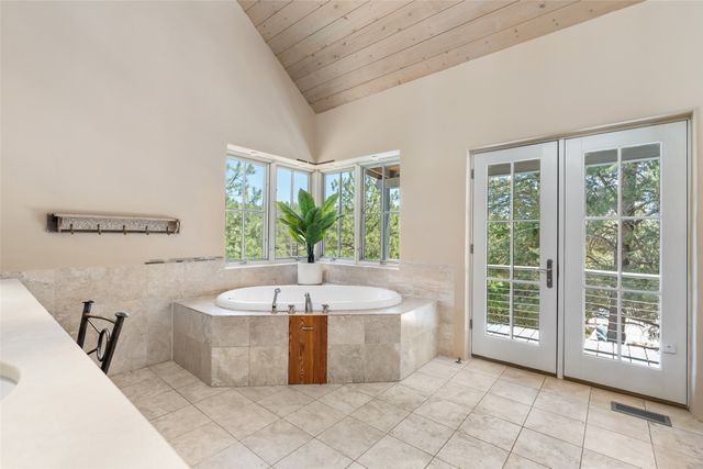 61 Ortiz Road, Santa Fe, NM 87505
