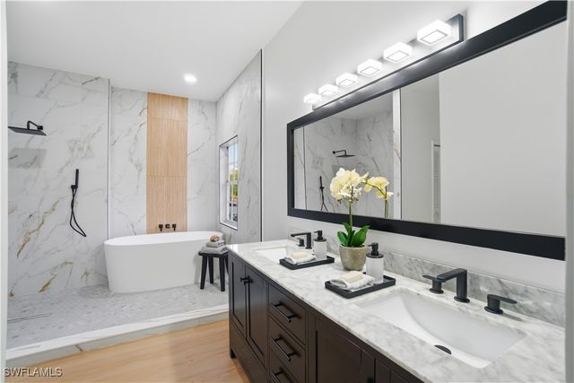 491 21st ST NW, Naples, FL 34120