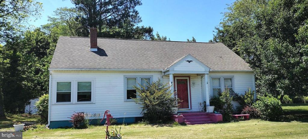 Image 3 of property listing at 10116 DEAL ISLAND RD, Deal Island, MD 21821