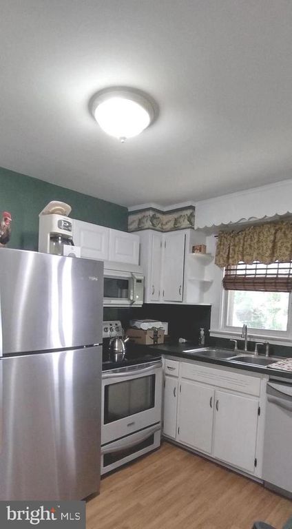 Image 8 of property listing at 10116 DEAL ISLAND RD, Deal Island, MD 21821