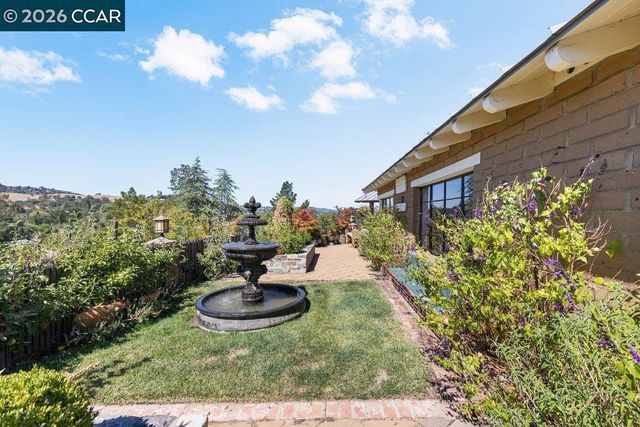 925 Beech Drive, Walnut Creek, CA 94596