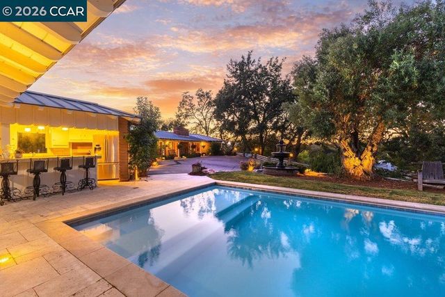 925 Beech Drive, Walnut Creek, CA 94596