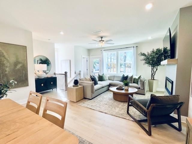 384 Sunset Hollow Street, Sugar Hill, GA 30518