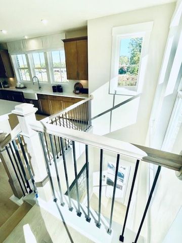 384 Sunset Hollow Street, Sugar Hill, GA 30518