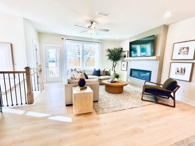 384 Sunset Hollow Street, Sugar Hill, GA 30518