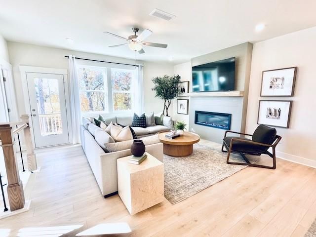 384 Sunset Hollow Street, Sugar Hill, GA 30518