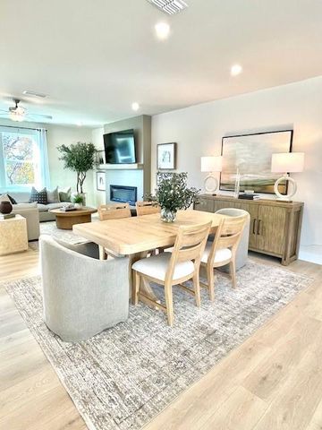 384 Sunset Hollow Street, Sugar Hill, GA 30518