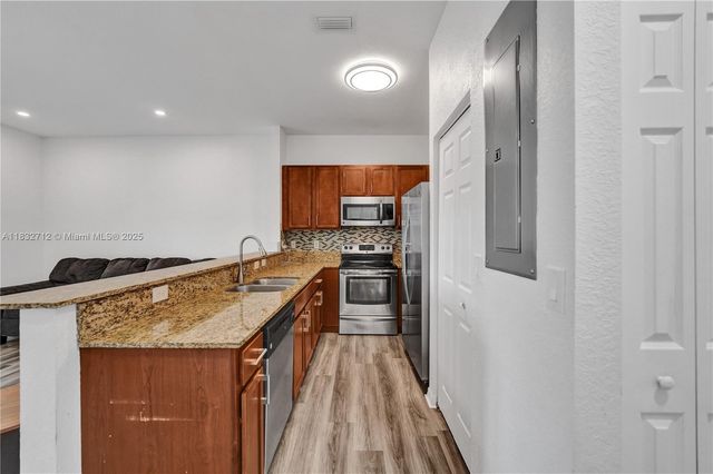 8993 SW 17th Ct, Miramar, FL 33025