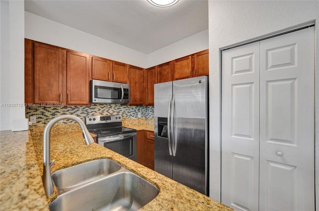 8993 SW 17th Ct, Miramar, FL 33025