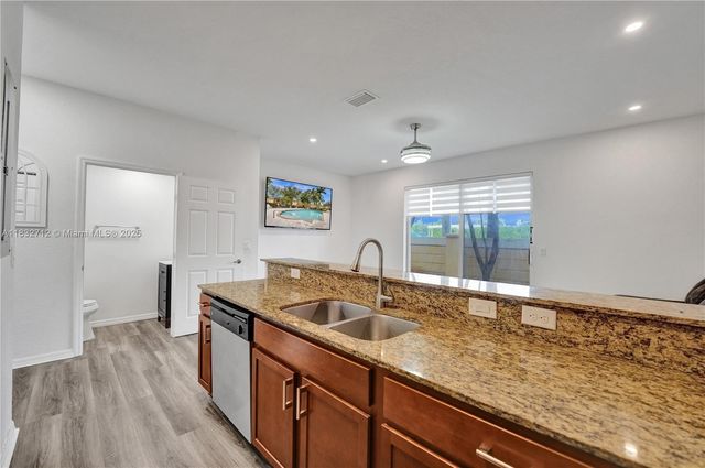 8993 SW 17th Ct, Miramar, FL 33025