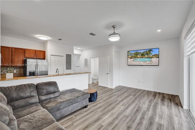 8993 SW 17th Ct, Miramar, FL 33025