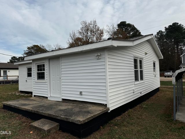 823 N Taylor Street, Wake Forest, NC 27587