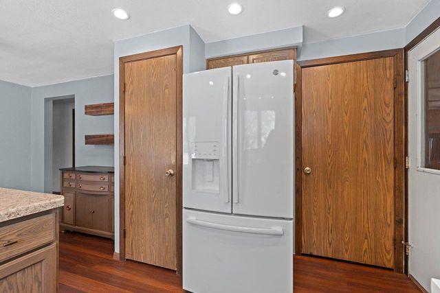 855 GREENFIELD TRAIL, Oshkosh, WI 54904