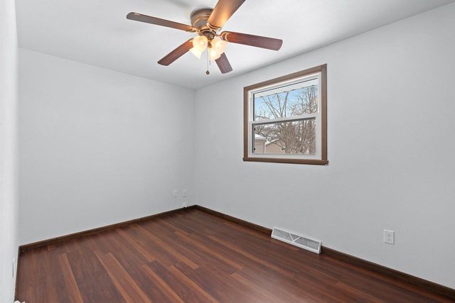 855 GREENFIELD TRAIL, Oshkosh, WI 54904