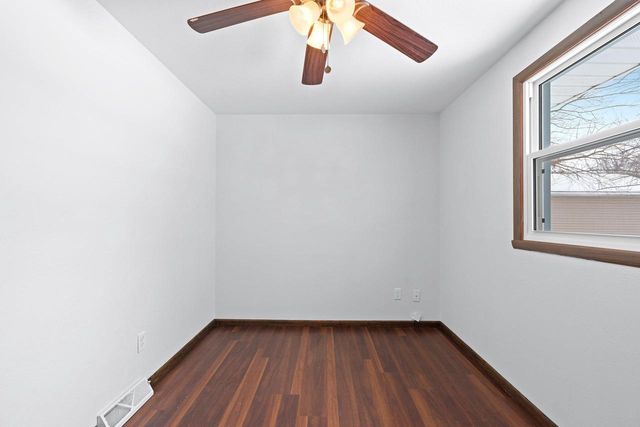 855 GREENFIELD TRAIL, Oshkosh, WI 54904