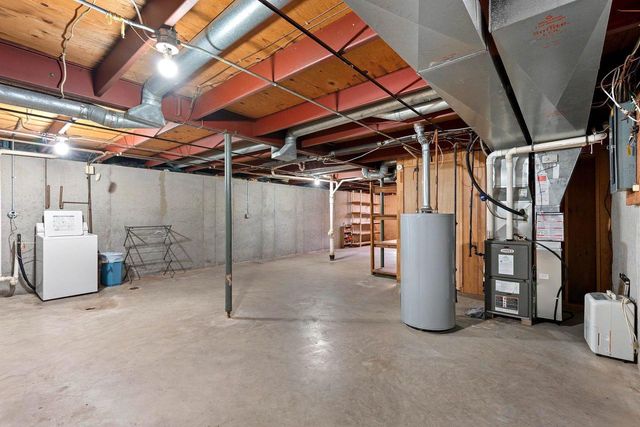 855 GREENFIELD TRAIL, Oshkosh, WI 54904