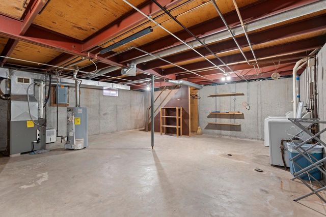 855 GREENFIELD TRAIL, Oshkosh, WI 54904