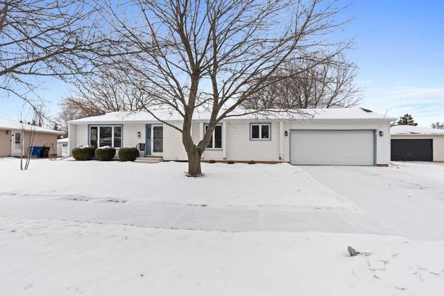 855 GREENFIELD TRAIL, Oshkosh, WI 54904
