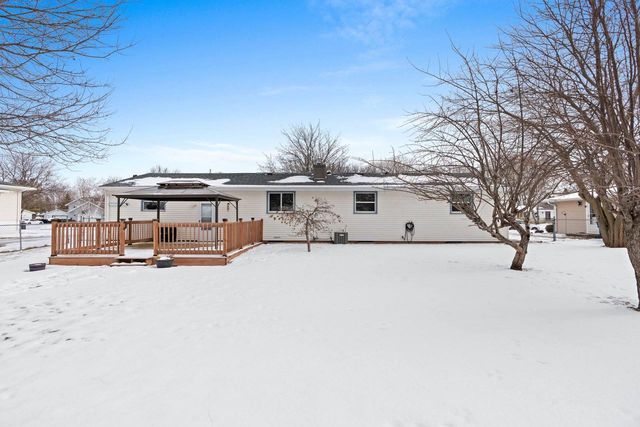 855 GREENFIELD TRAIL, Oshkosh, WI 54904