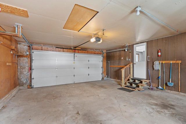 855 GREENFIELD TRAIL, Oshkosh, WI 54904