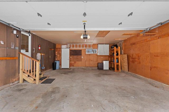 855 GREENFIELD TRAIL, Oshkosh, WI 54904